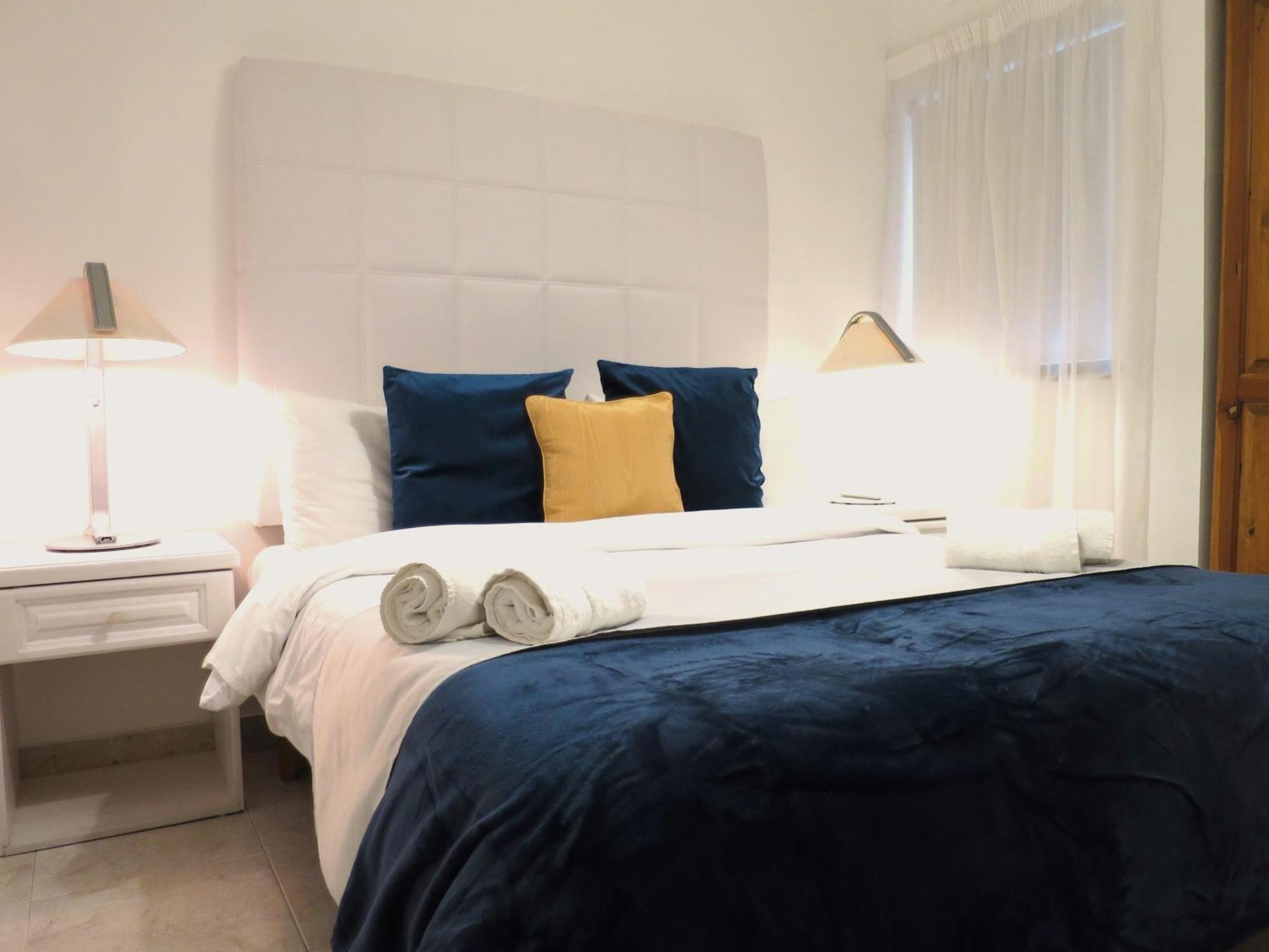 Seafront Apartment Terrace, Lounger & Panoramic Ocean Views Mellieħa Chambre photo