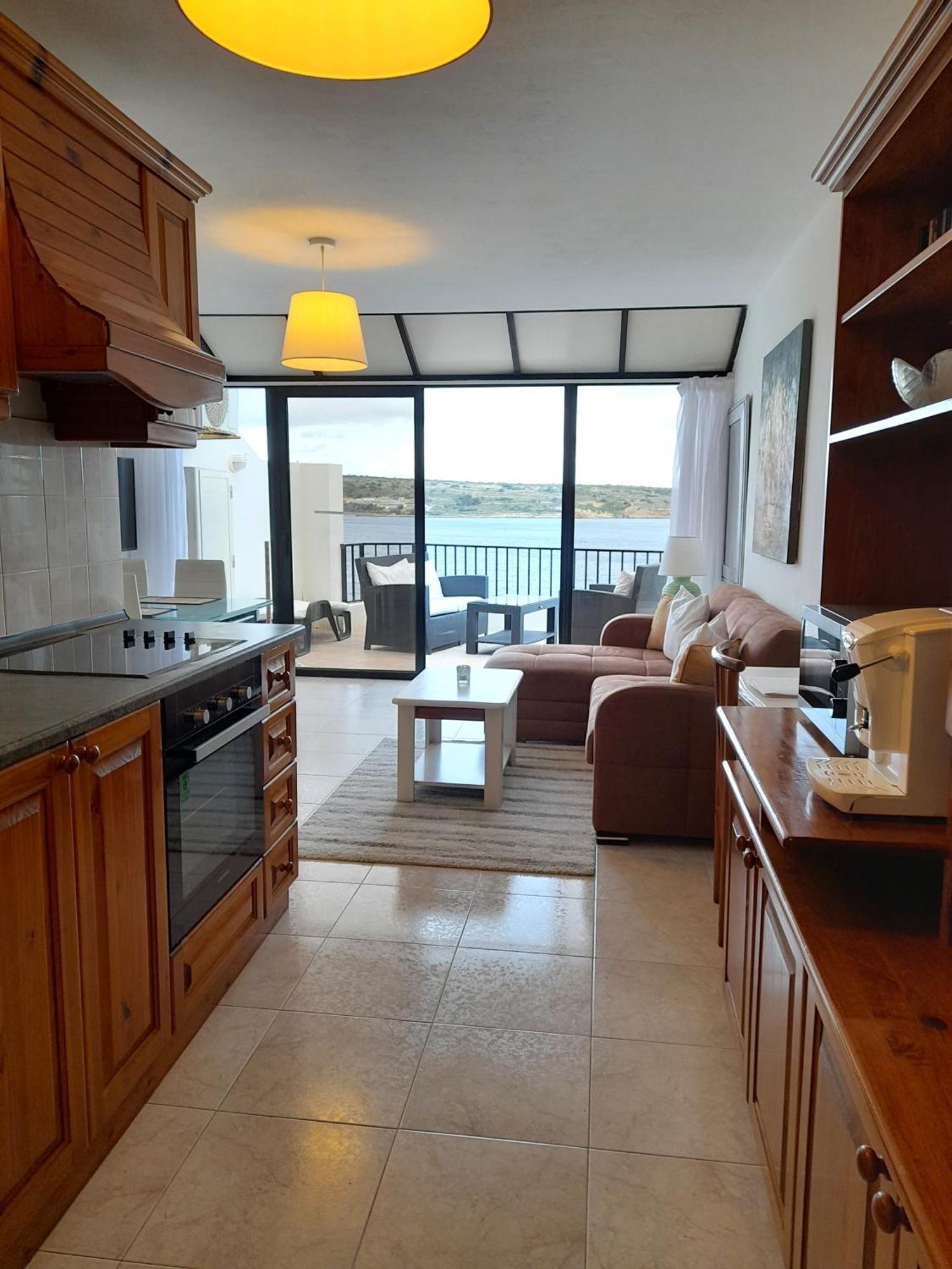 Seafront Apartment Terrace, Lounger & Panoramic Ocean Views Mellieħa Chambre photo