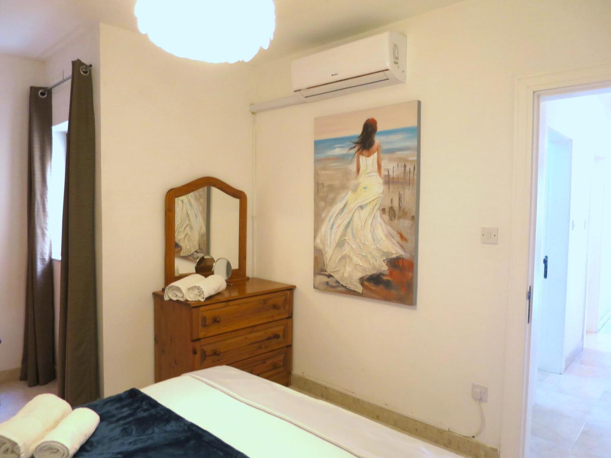 Seafront Apartment Terrace, Lounger & Panoramic Ocean Views Mellieħa Chambre photo