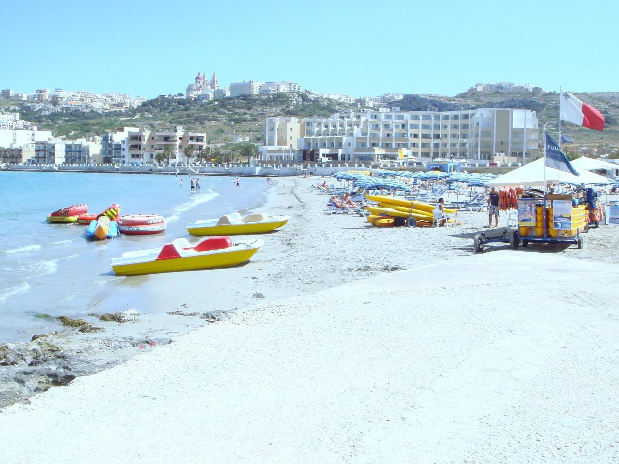 Seafront Apartment Terrace, Lounger & Panoramic Ocean Views Mellieħa Extérieur photo
