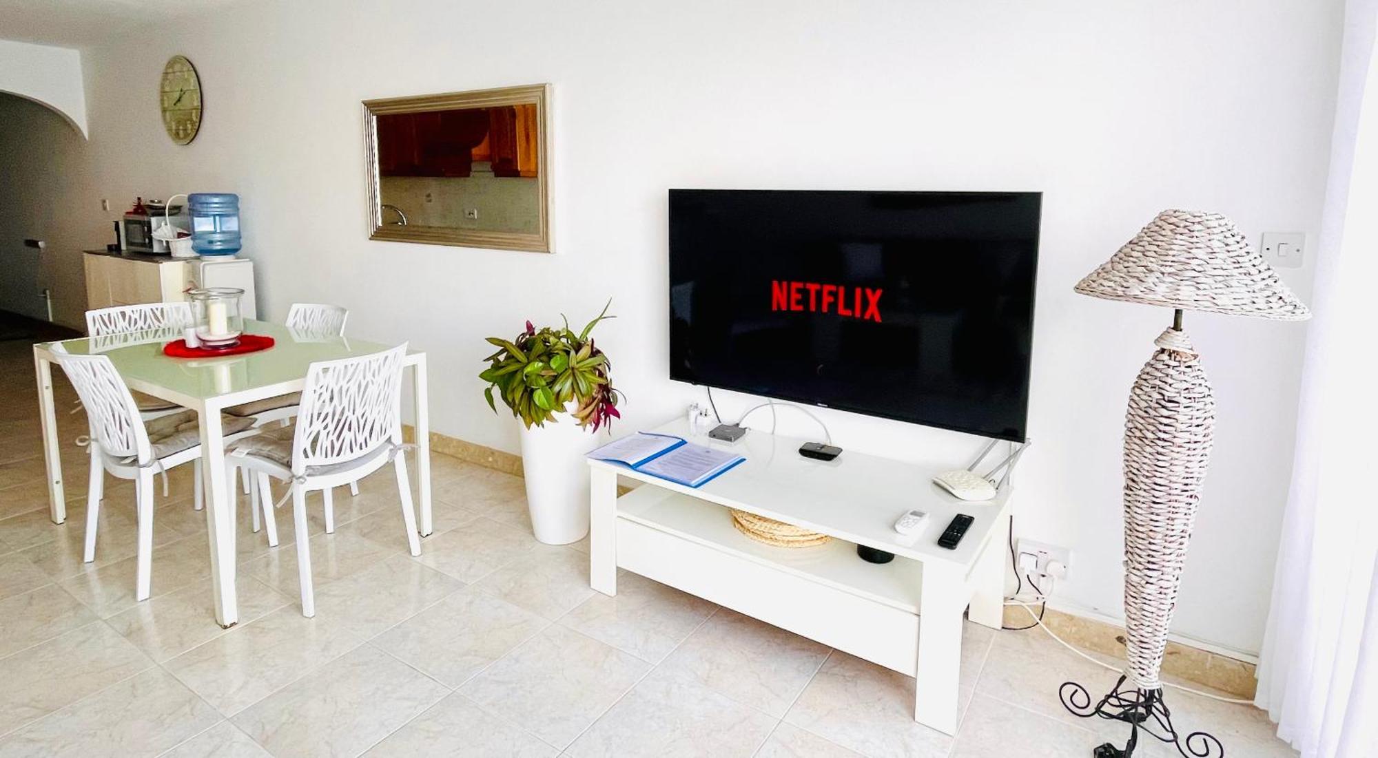 Seafront Apartment Terrace, Lounger & Panoramic Ocean Views Mellieħa Extérieur photo